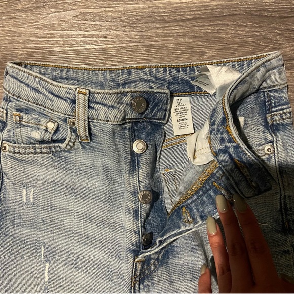 H&M mom jean - Picture 2 of 2